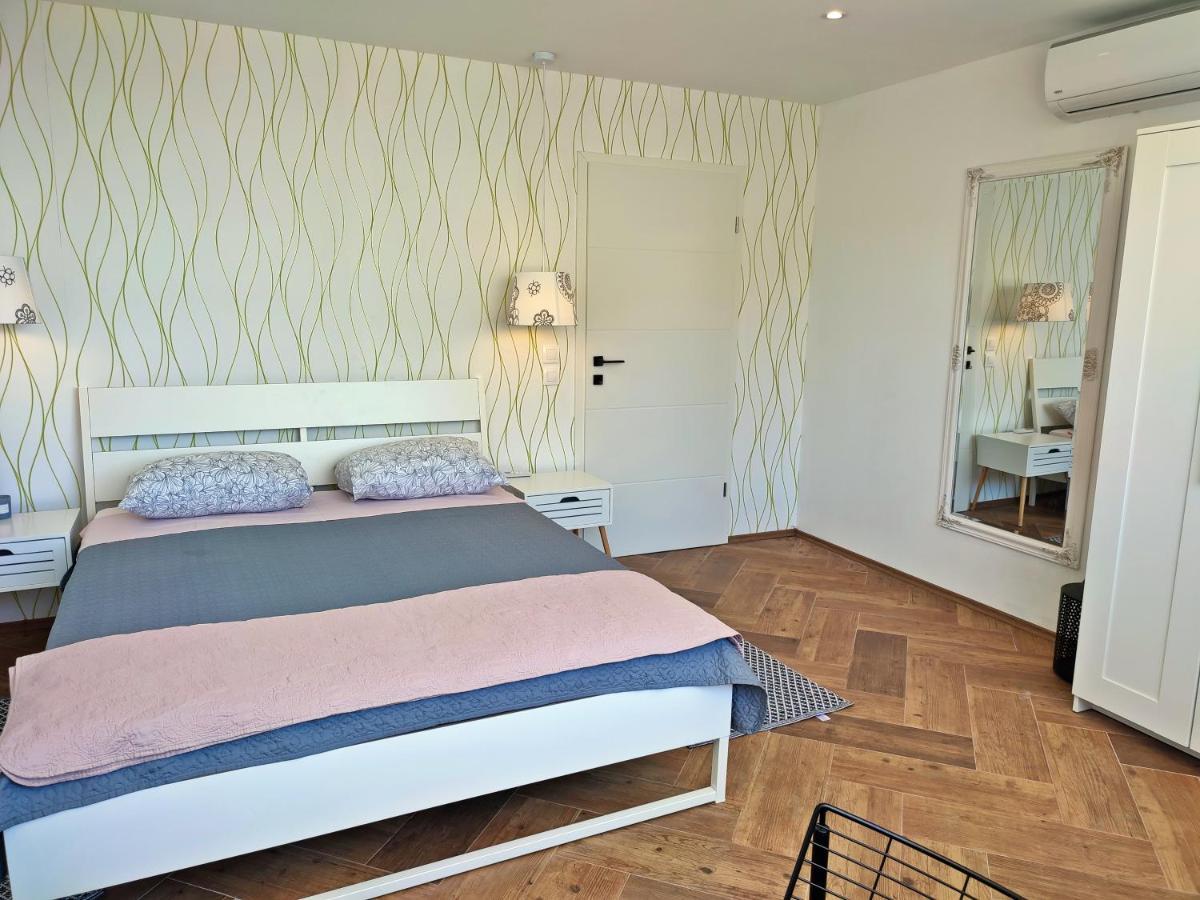 Apartments Gareta Gradac  Esterno foto