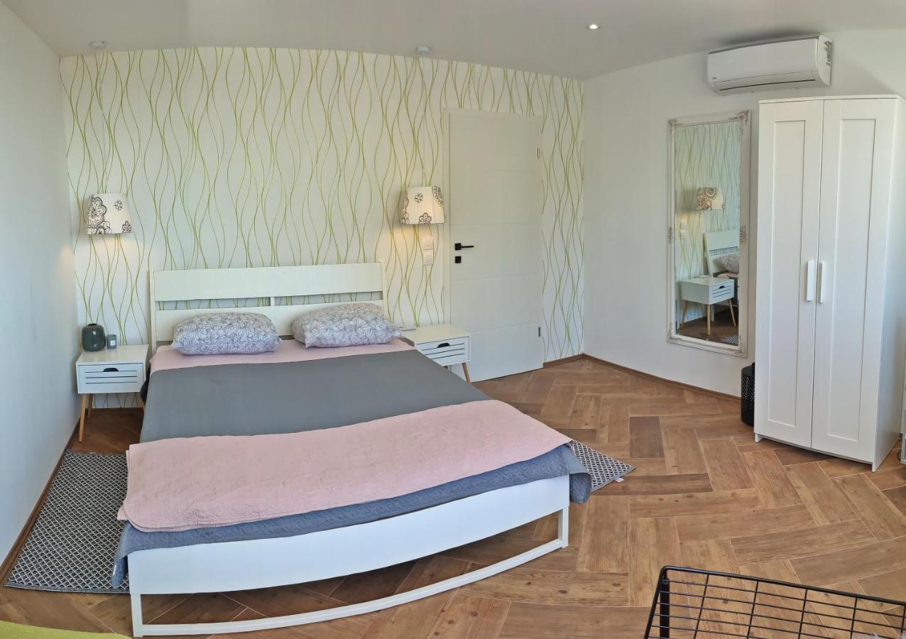 Apartments Gareta Gradac  Esterno foto