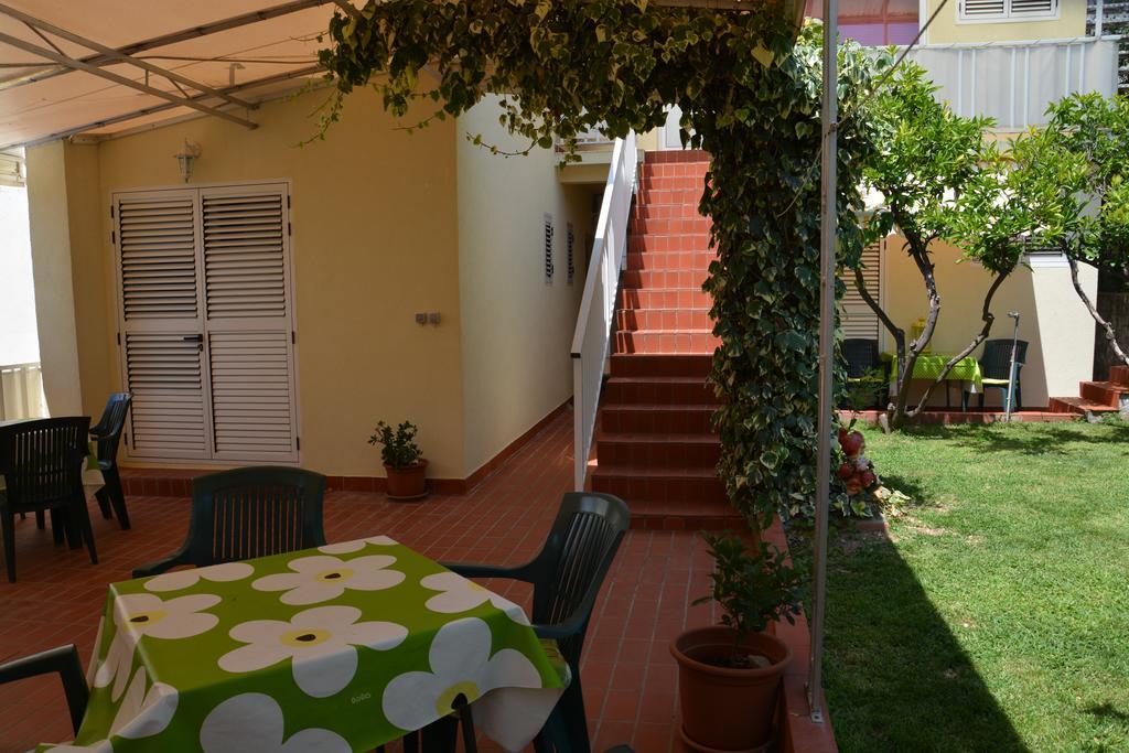 Apartments Gareta Gradac  Esterno foto